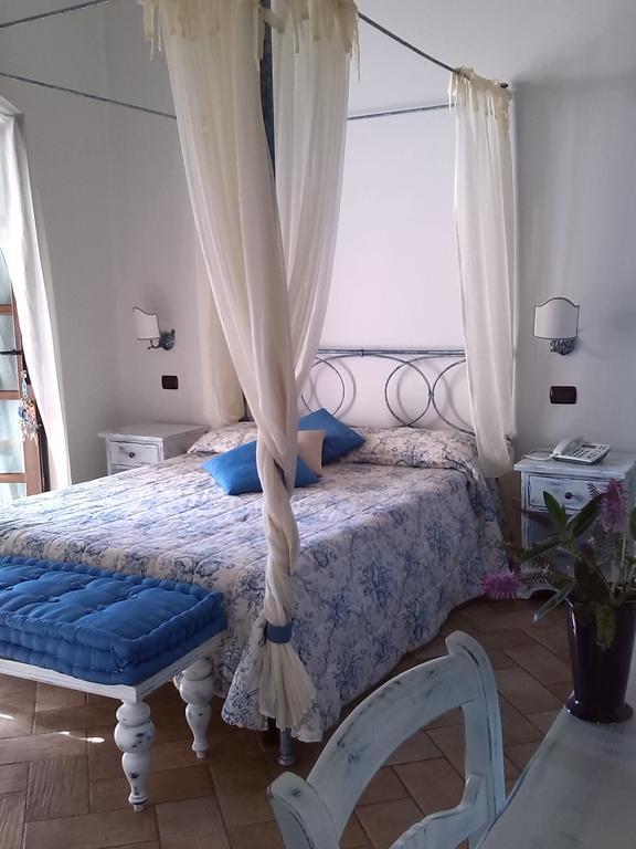 Tenuta Le Terre 1927 Guest House San Teodoro  Eksteriør bilde
